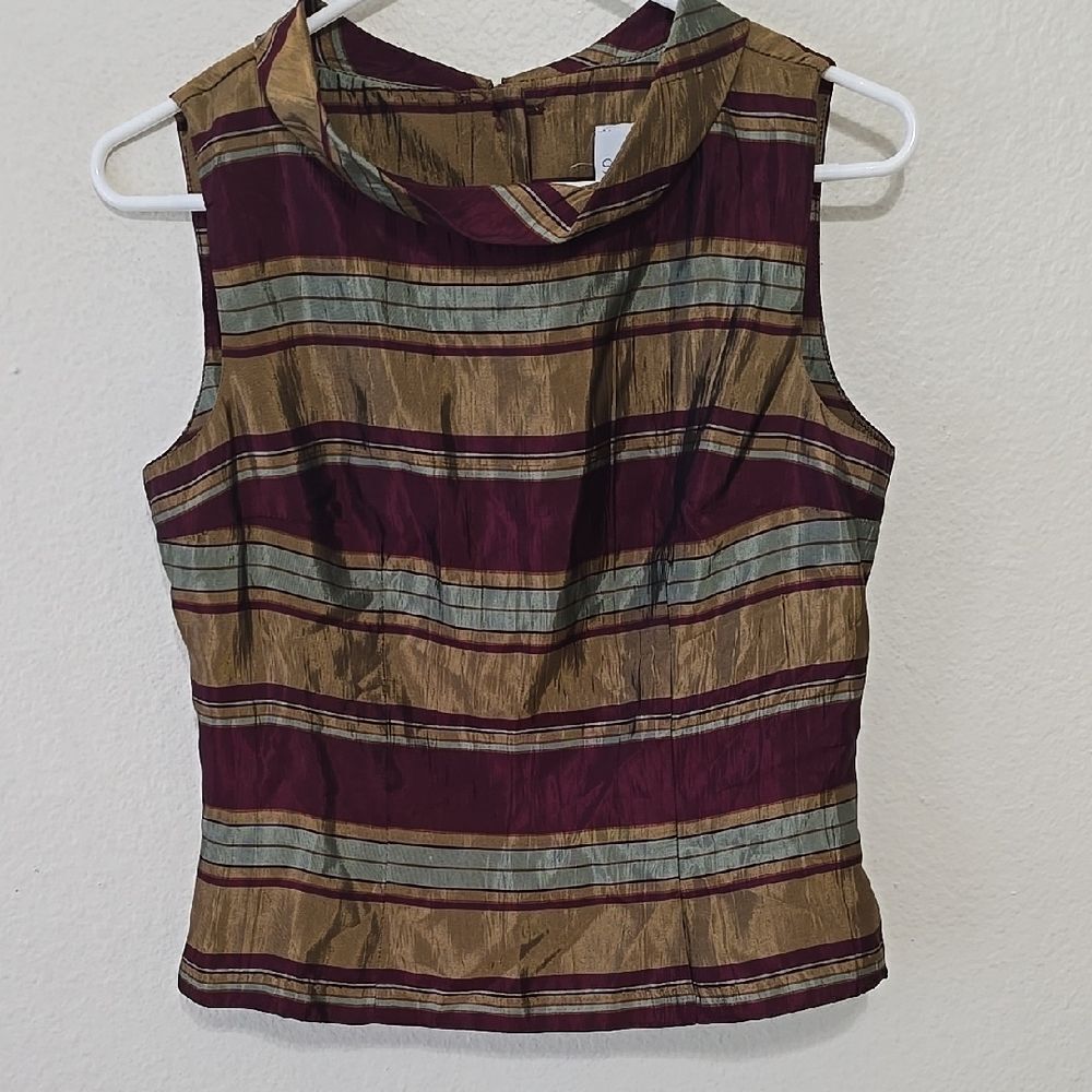 Scarlett Fitted Red and Gold Tank Top with Bib Collar